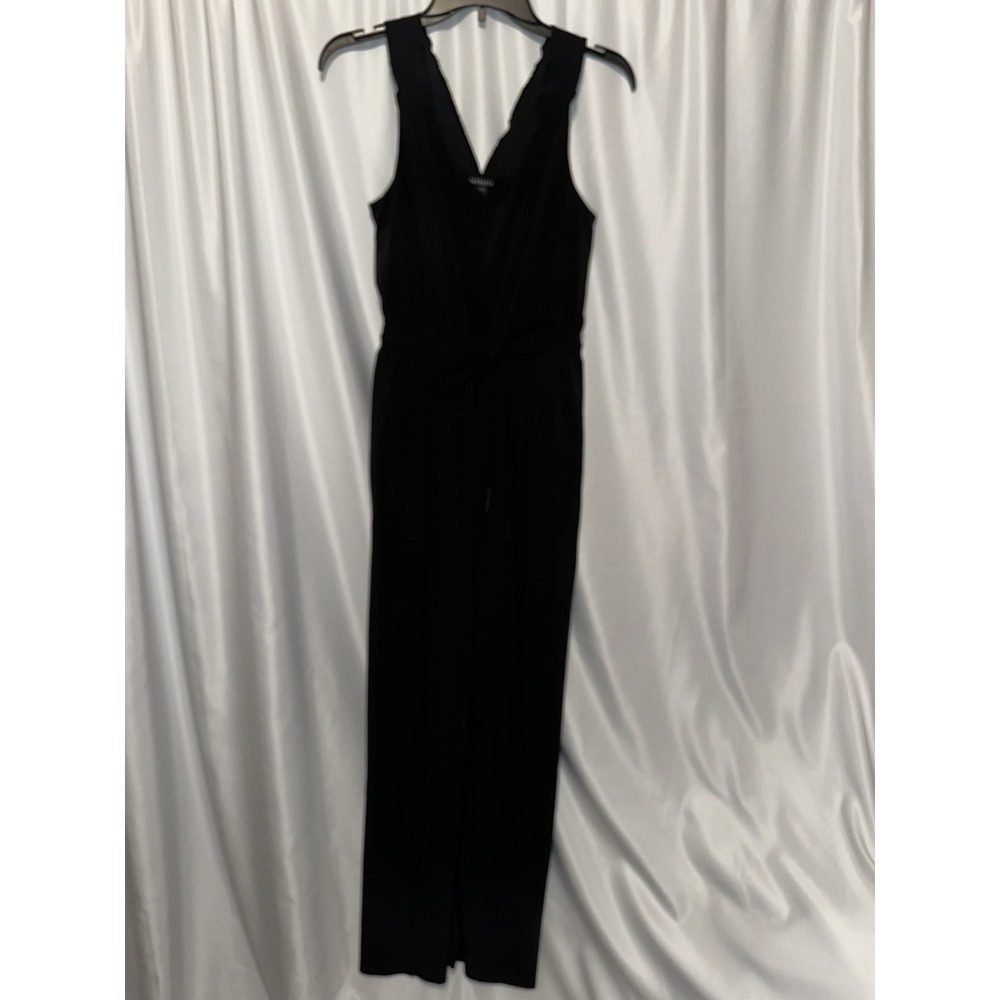 Athleta Pants Romper Size 0 Elastic waist Black Pockets v-neck Sleeveless